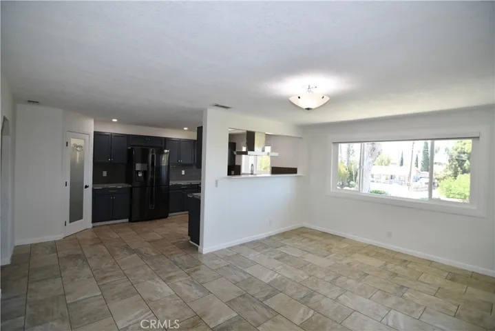 Additional dining room & kitchen