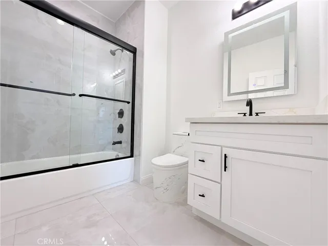 8153 Banana Avenue 201, Fontana, California 92335