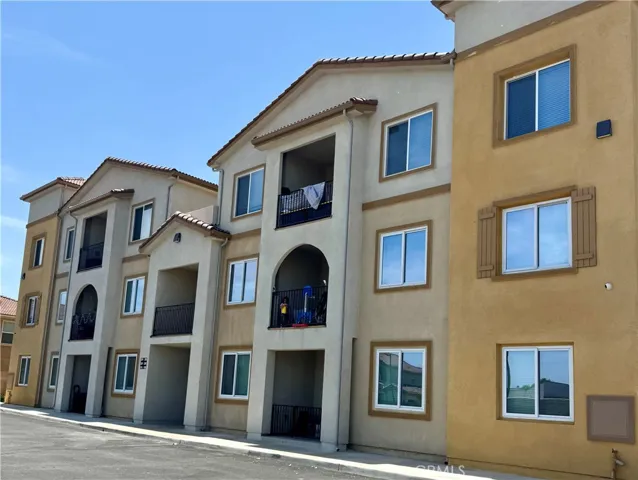 8153 Banana Avenue 201, Fontana, California 92335