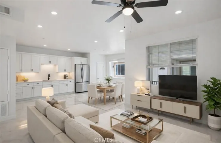 8153 Banana Avenue 201, Fontana, California 92335