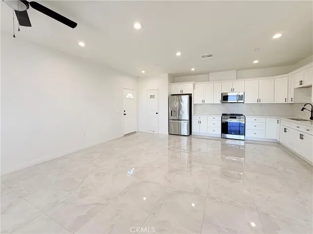 8153 Banana Avenue 201, Fontana, California 92335