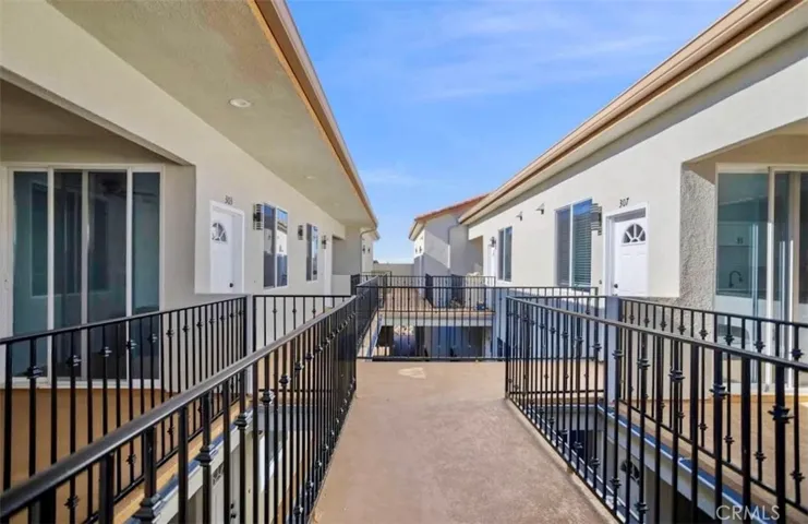 8153 Banana Avenue 201, Fontana, California 92335