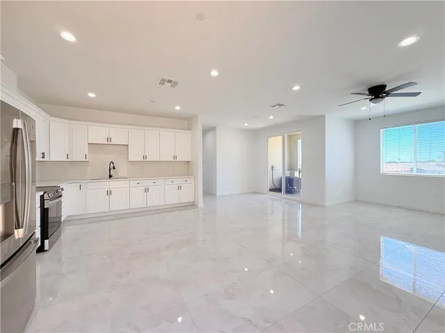 8153 Banana Avenue 201, Fontana, California 92335