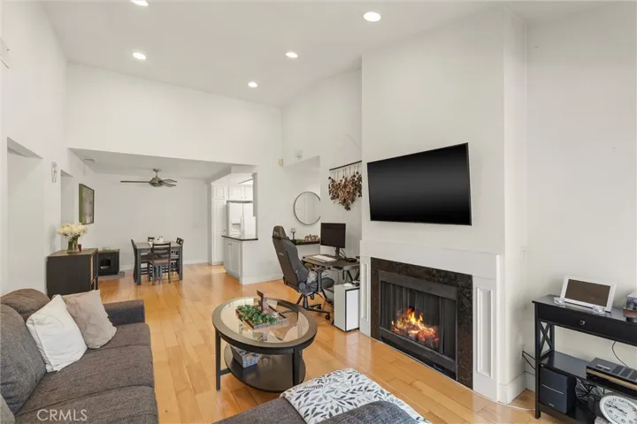 3525 W Greentree Circle G, Anaheim, California 92804