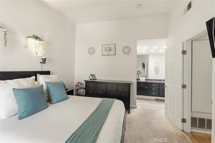 3525 W Greentree Circle G, Anaheim, California 92804