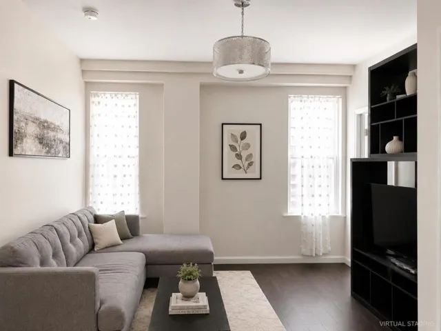 670674 Commercial Street, San Francisco, California 94111