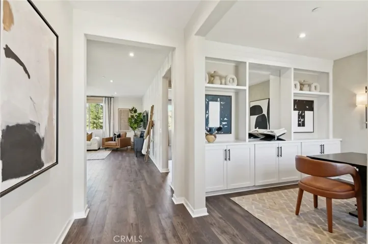 MODEL HOME