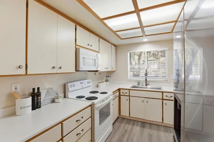 2101 Darnis Circle, Morgan Hill, California 95037