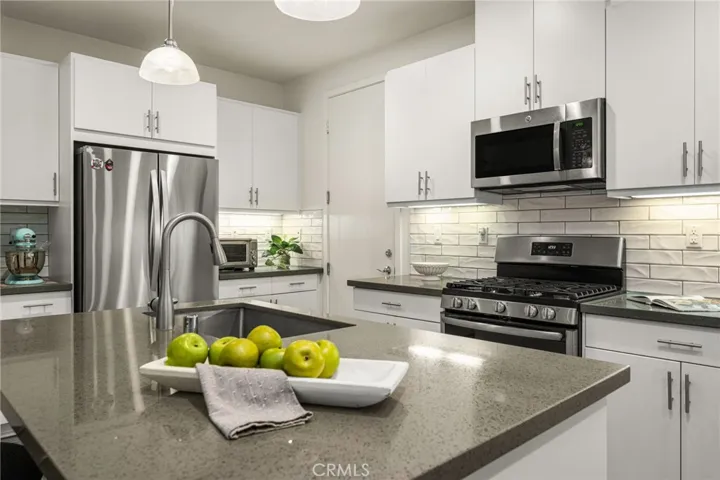 32 Savannah, Lake Forest, California 92630