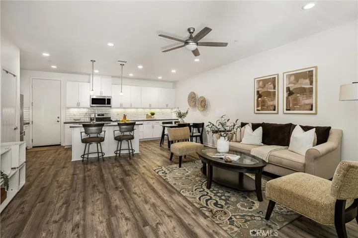 32 Savannah, Lake Forest, California 92630