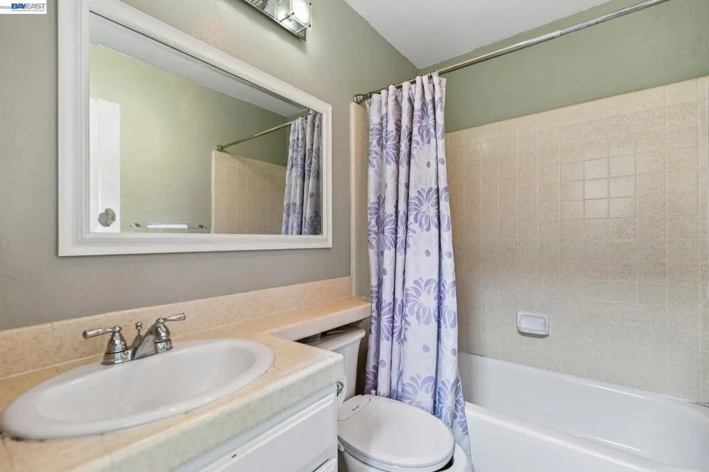 Full Bathroom Hallway