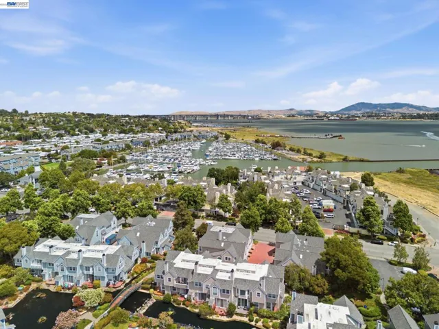 316 E 2nd St., Benicia, California 94510