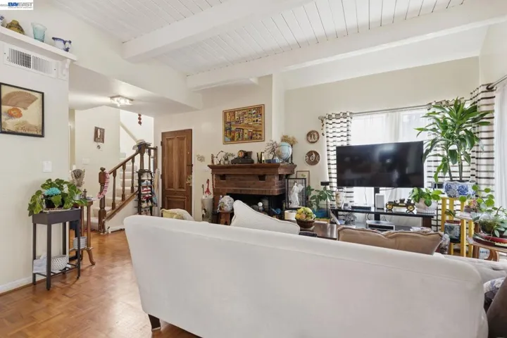 316 E 2nd St., Benicia, California 94510