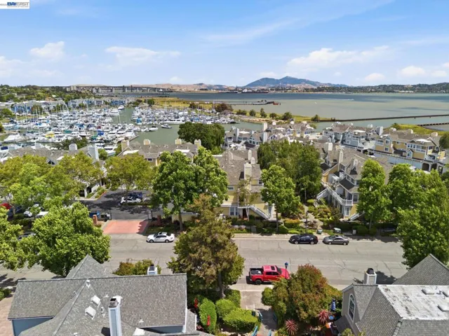 316 E 2nd St., Benicia, California 94510