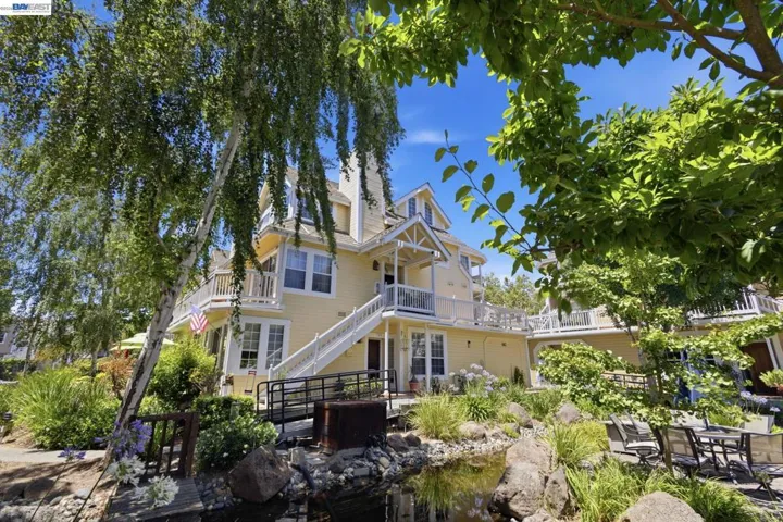 316 E 2nd St., Benicia, California 94510