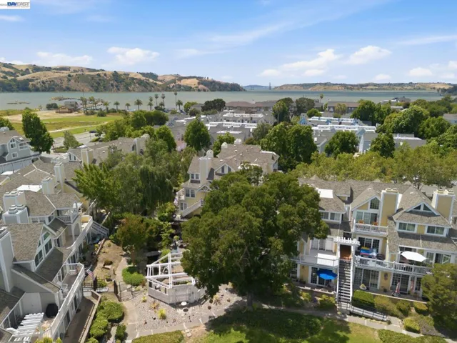 316 E 2nd St., Benicia, California 94510