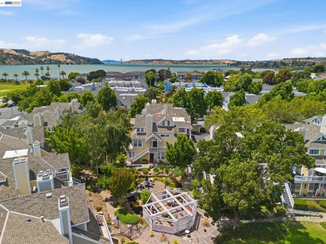316 E 2nd St., Benicia, California 94510