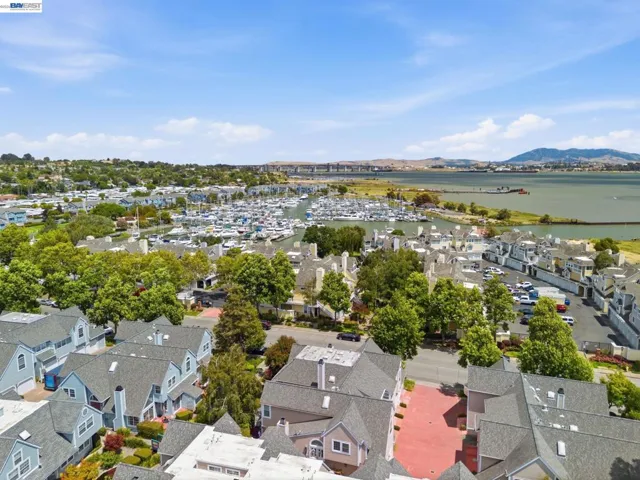 316 E 2nd St., Benicia, California 94510