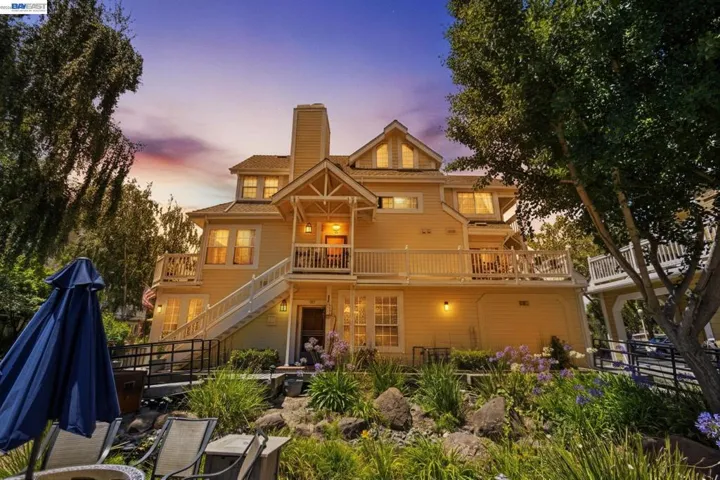 316 E 2nd St., Benicia, California 94510