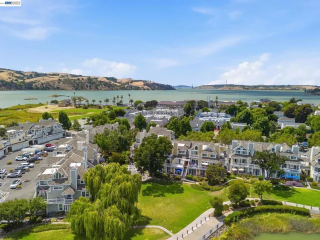 316 E 2nd St., Benicia, California 94510