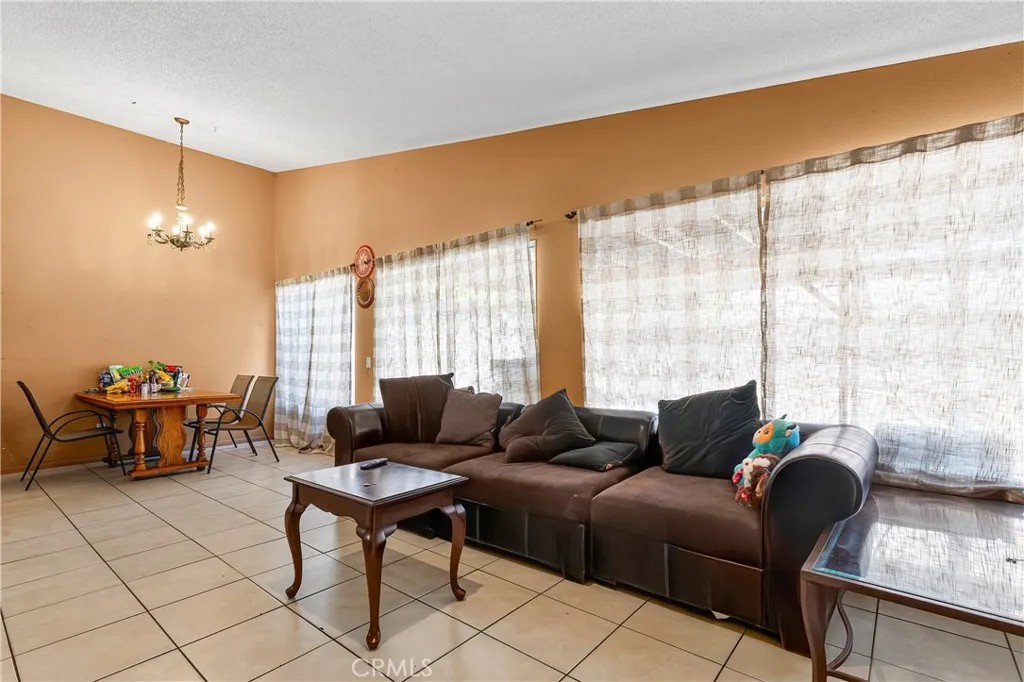 1105 Monroe, Lake Elsinore, California 92530 — photo 5