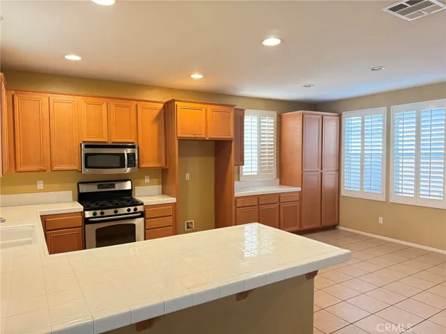 8090 Cornwall Court 13, Rancho Cucamonga, California 91739