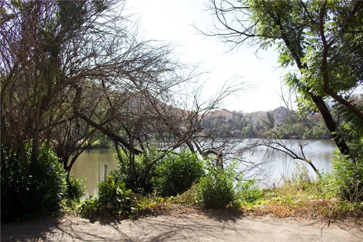 29081 Lake Vista, Agoura, California 91301