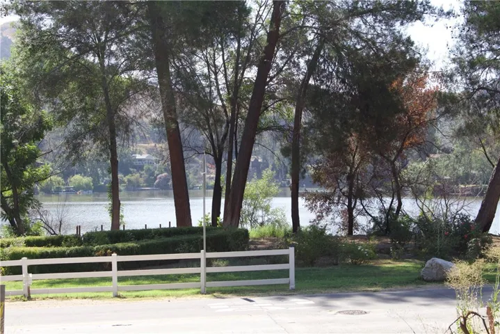 29081 Lake Vista, Agoura, California 91301