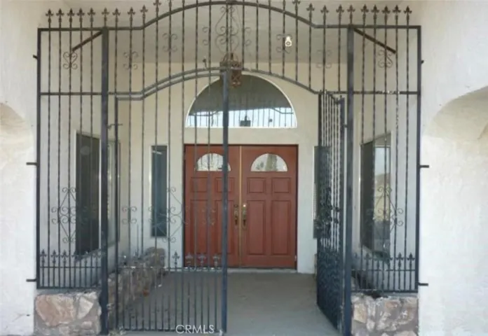 6888 Bookasta, Adelanto, California 92301