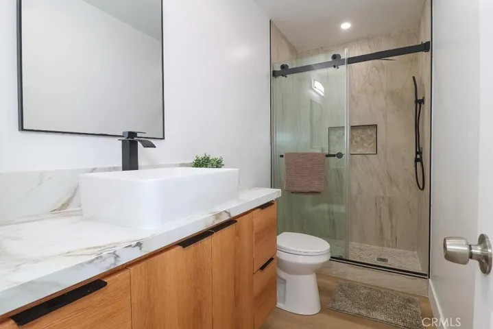 1839 W 35th, Los Angeles, California 90018