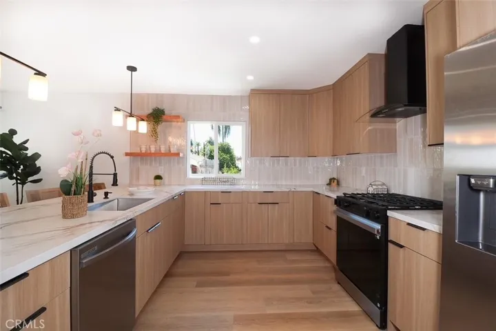 1839 W 35th, Los Angeles, California 90018