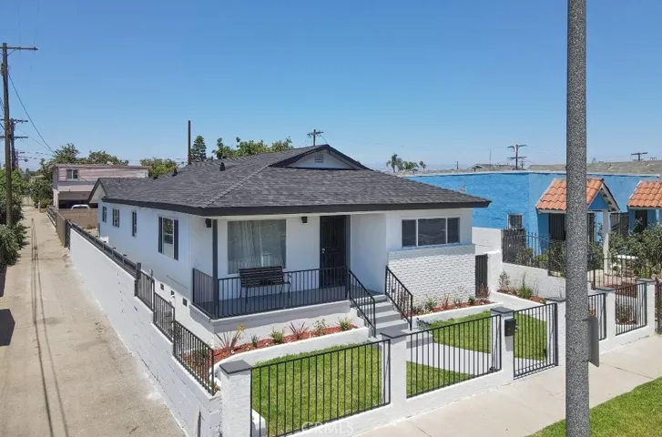 1839 W 35th, Los Angeles, California 90018