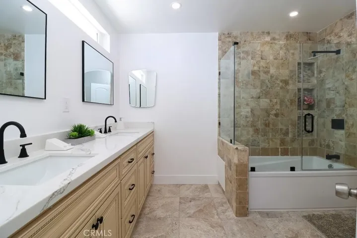 1839 W 35th, Los Angeles, California 90018