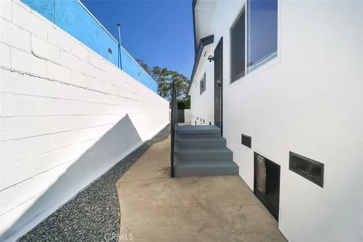 1839 W 35th, Los Angeles, California 90018