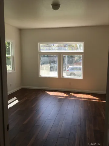 2710 Raymond Avenue, Los Angeles, California 90007
