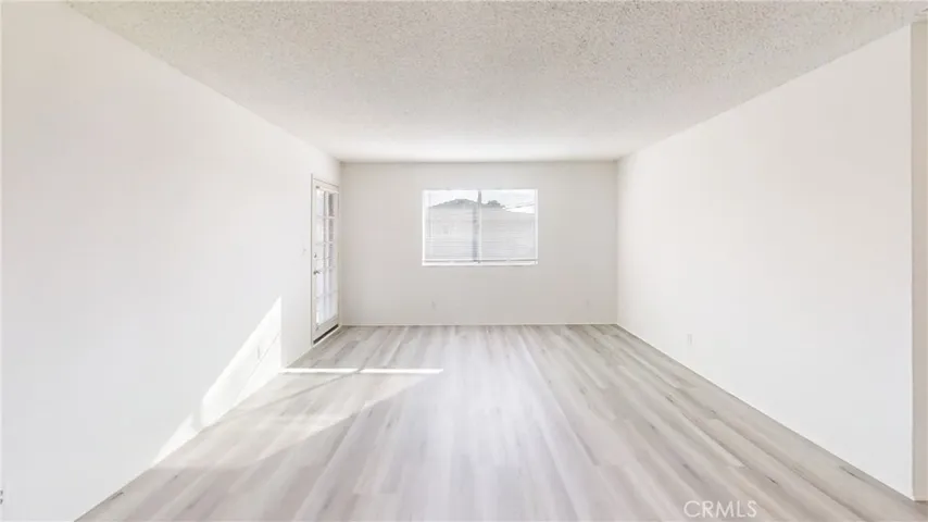 22 E Market, Long Beach, California 90805