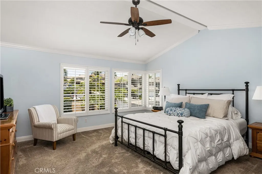 Spacious primary bedroom.