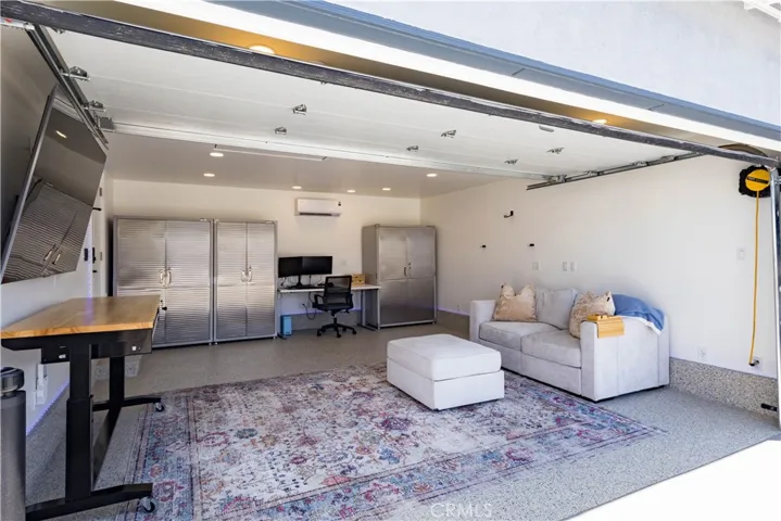 5502 Carfax Avenue, Lakewood, California 90713