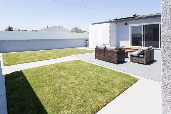 5502 Carfax Avenue, Lakewood, California 90713