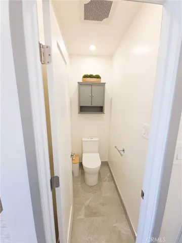 5502 Carfax Avenue, Lakewood, California 90713