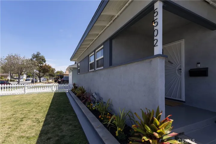 5502 Carfax Avenue, Lakewood, California 90713