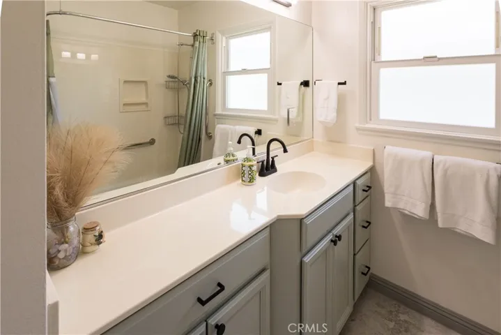 5502 Carfax Avenue, Lakewood, California 90713