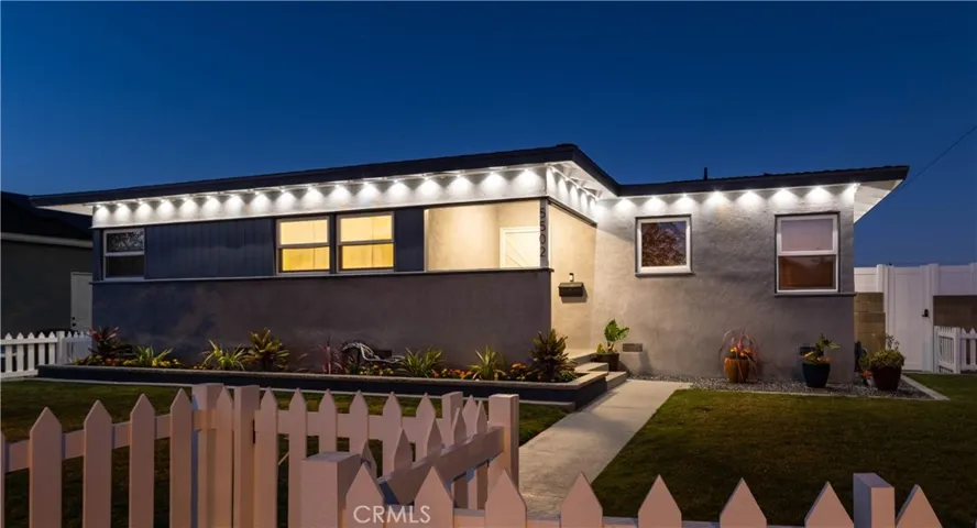 5502 Carfax Avenue, Lakewood, California 90713
