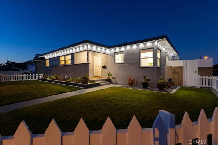 5502 Carfax Avenue, Lakewood, California 90713
