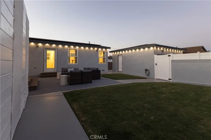5502 Carfax Avenue, Lakewood, California 90713