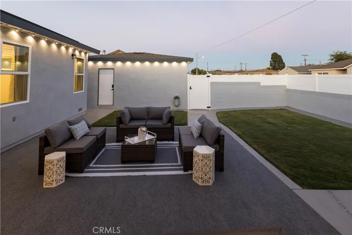 5502 Carfax Avenue, Lakewood, California 90713