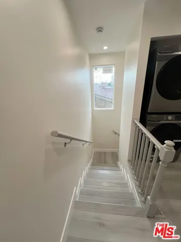 8550 Gloria Avenue, Los Angeles, California 91343