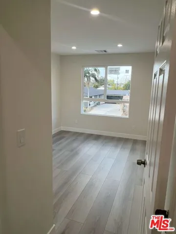 8550 Gloria Avenue, Los Angeles, California 91343