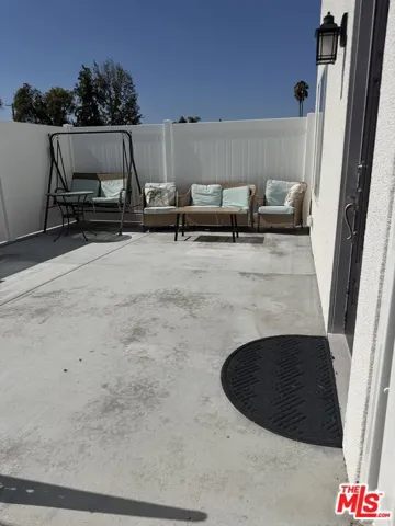 8550 Gloria Avenue, Los Angeles, California 91343