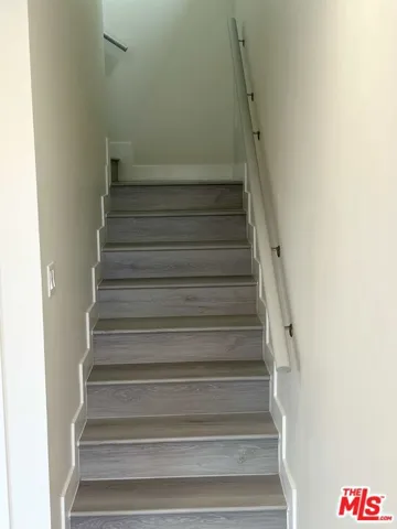8550 Gloria Avenue, Los Angeles, California 91343